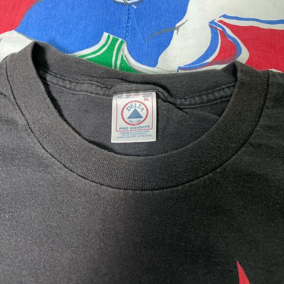 Vintage Starter 1998 NBA Chicago Bulls 3 Peat Mascot Basketball Tee - Picture 4 of 4